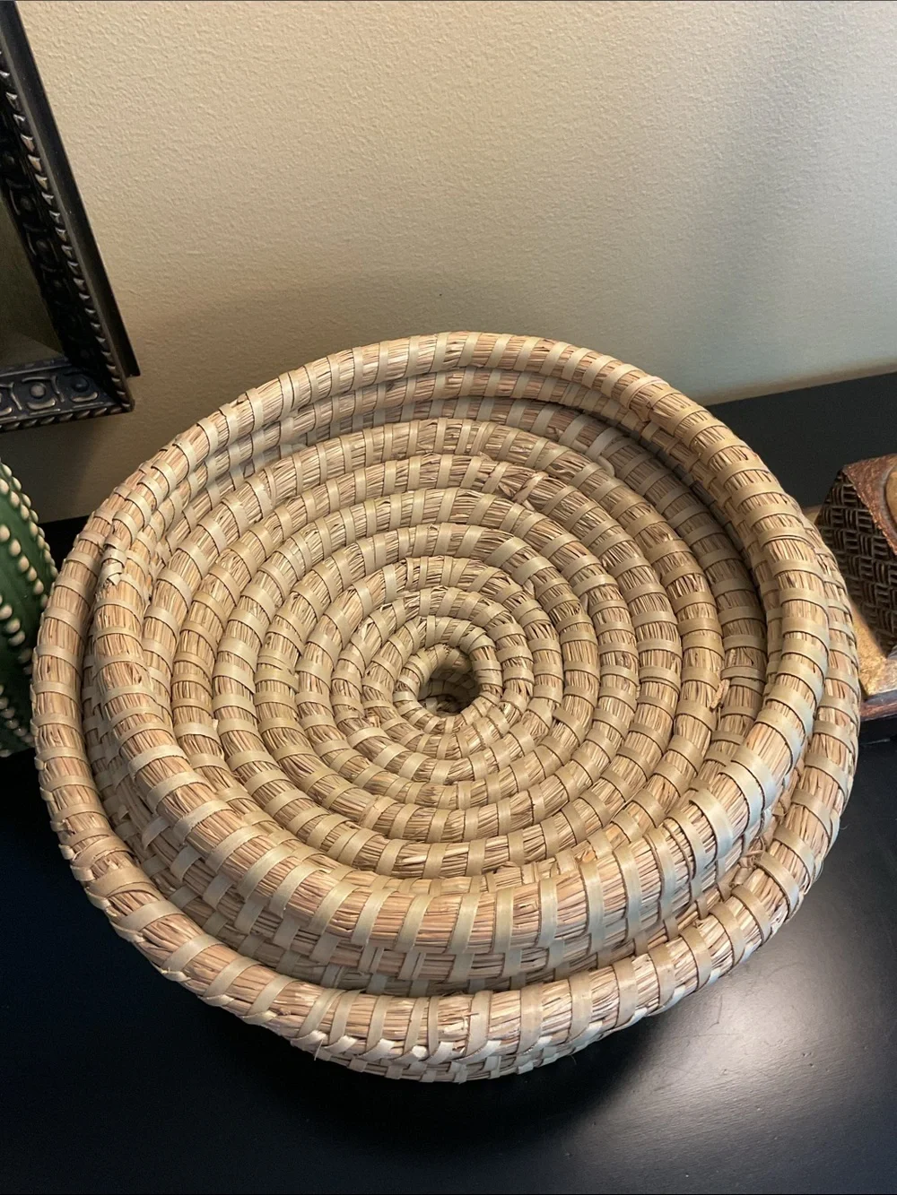 Handwoven Natural Seagrass Lidded Storage Basket - Natural